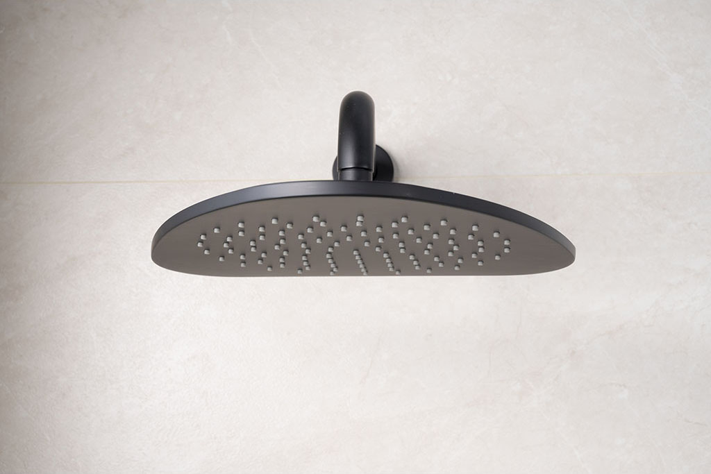 Triangular shower head 902955 