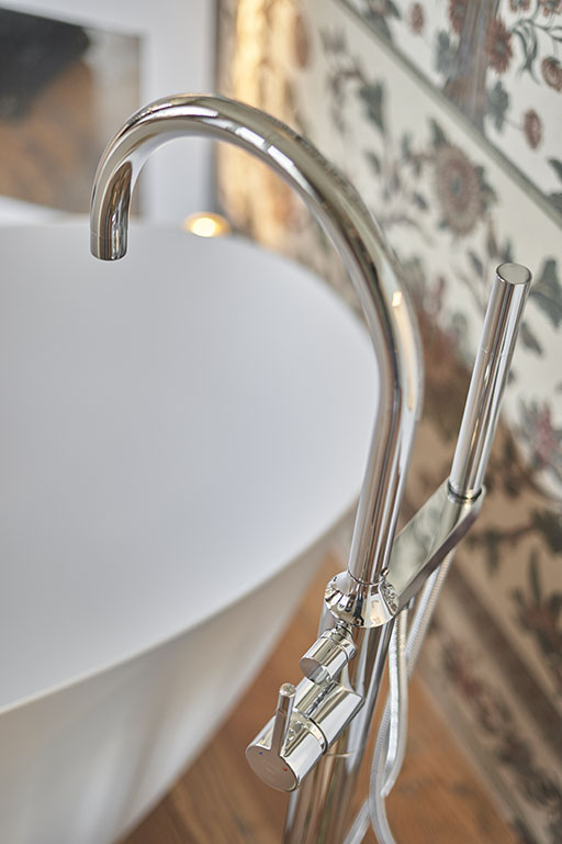 Freestanding bathtub mixer 902055 