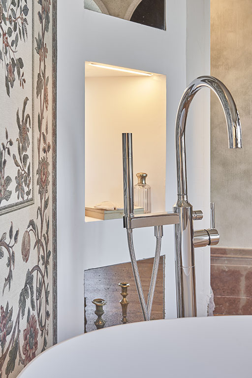 Freestanding bathtub mixer 902058 
