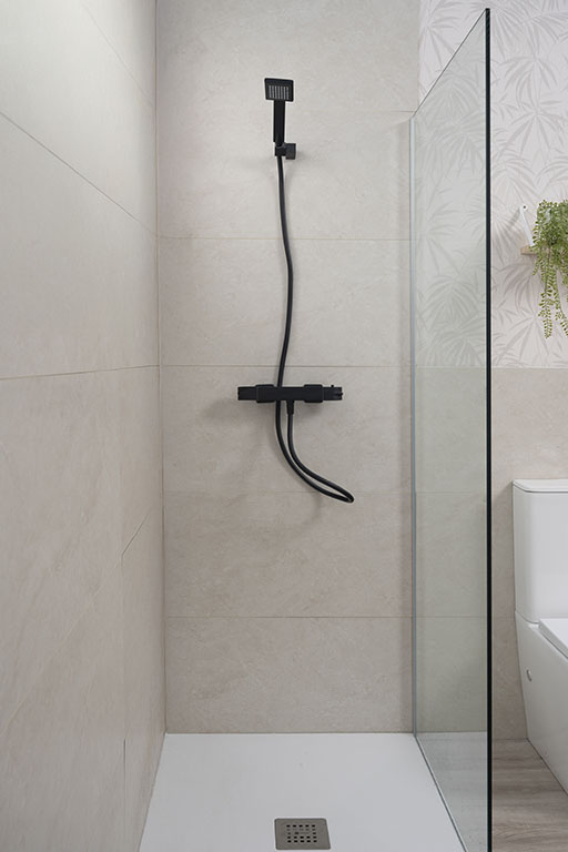 Thermostatic shower mixer 902289 