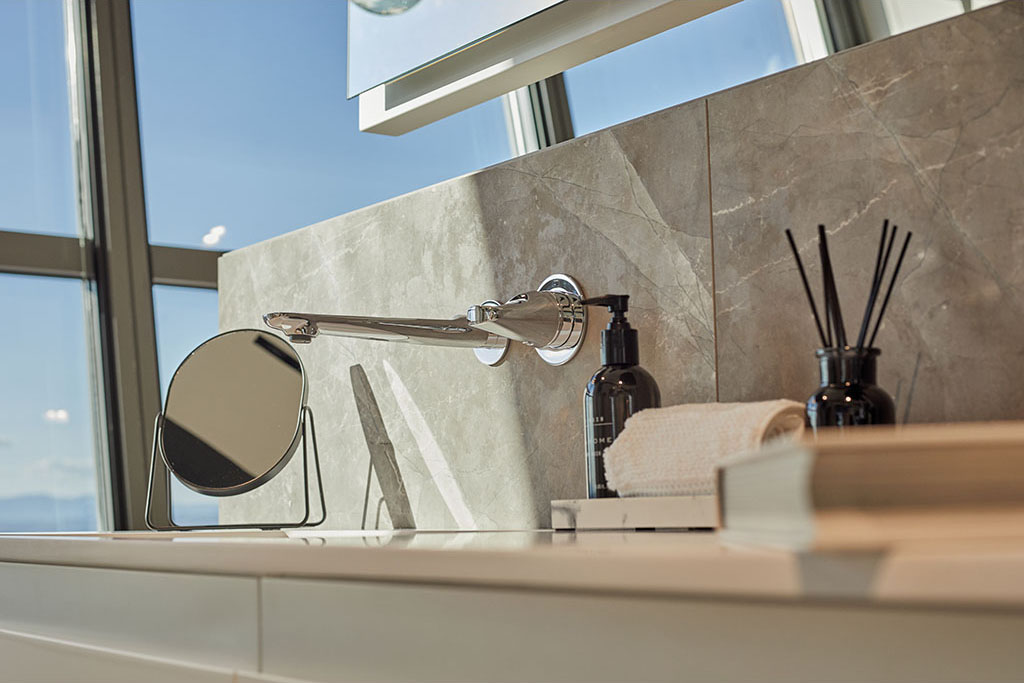Wall-mounted washbasin mixer 902358 