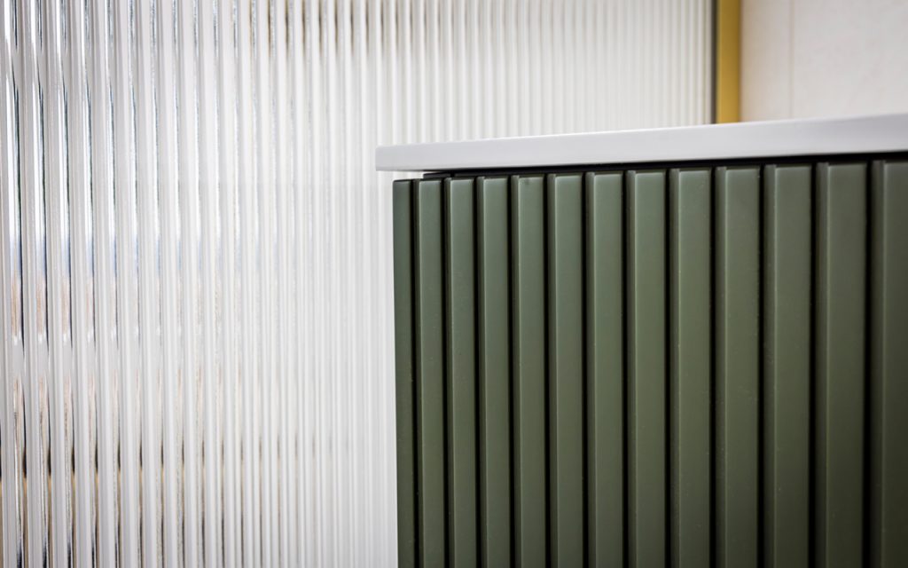 1 fixed panel 906435 