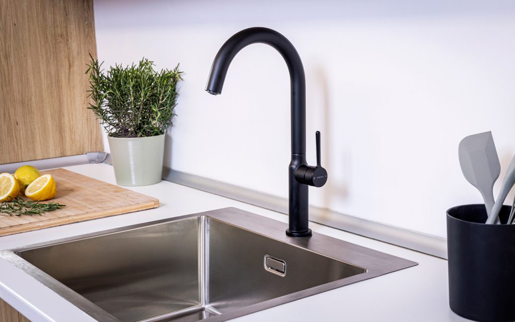 High spout kitchen mixer 906846 